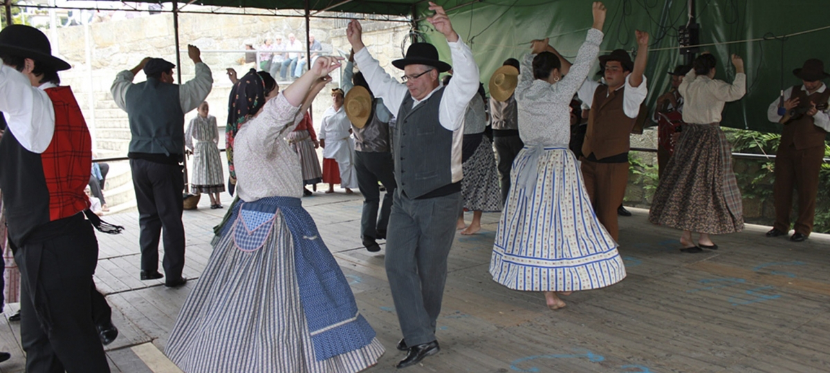 Atua&ccedil;&atilde;o nas Festas Sr.&ordf; das Gra&ccedil;as - Cinf&atilde;es